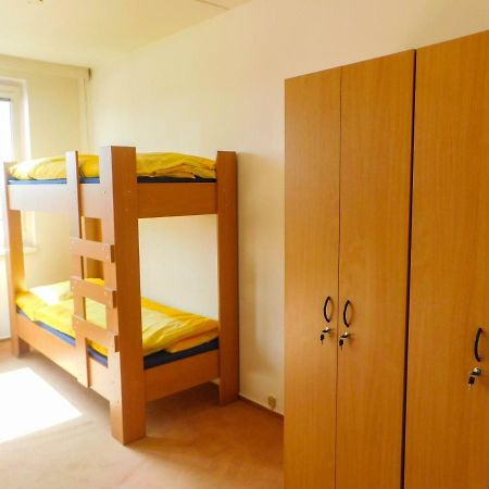Km House Cerny Most Hostel ปราก ภายนอก รูปภาพ
