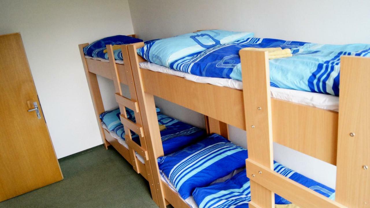 Km House Cerny Most Hostel ปราก ภายนอก รูปภาพ
