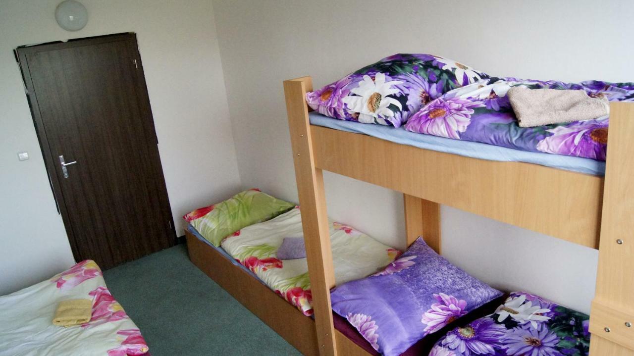 Km House Cerny Most Hostel ปราก ภายนอก รูปภาพ
